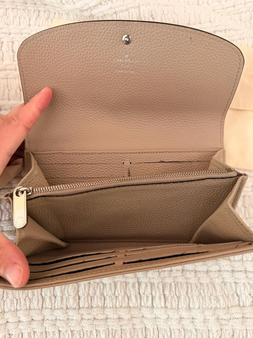 Louis Vuitton Mahina Leather Beaubourg Hobo MM bag with matching wallet